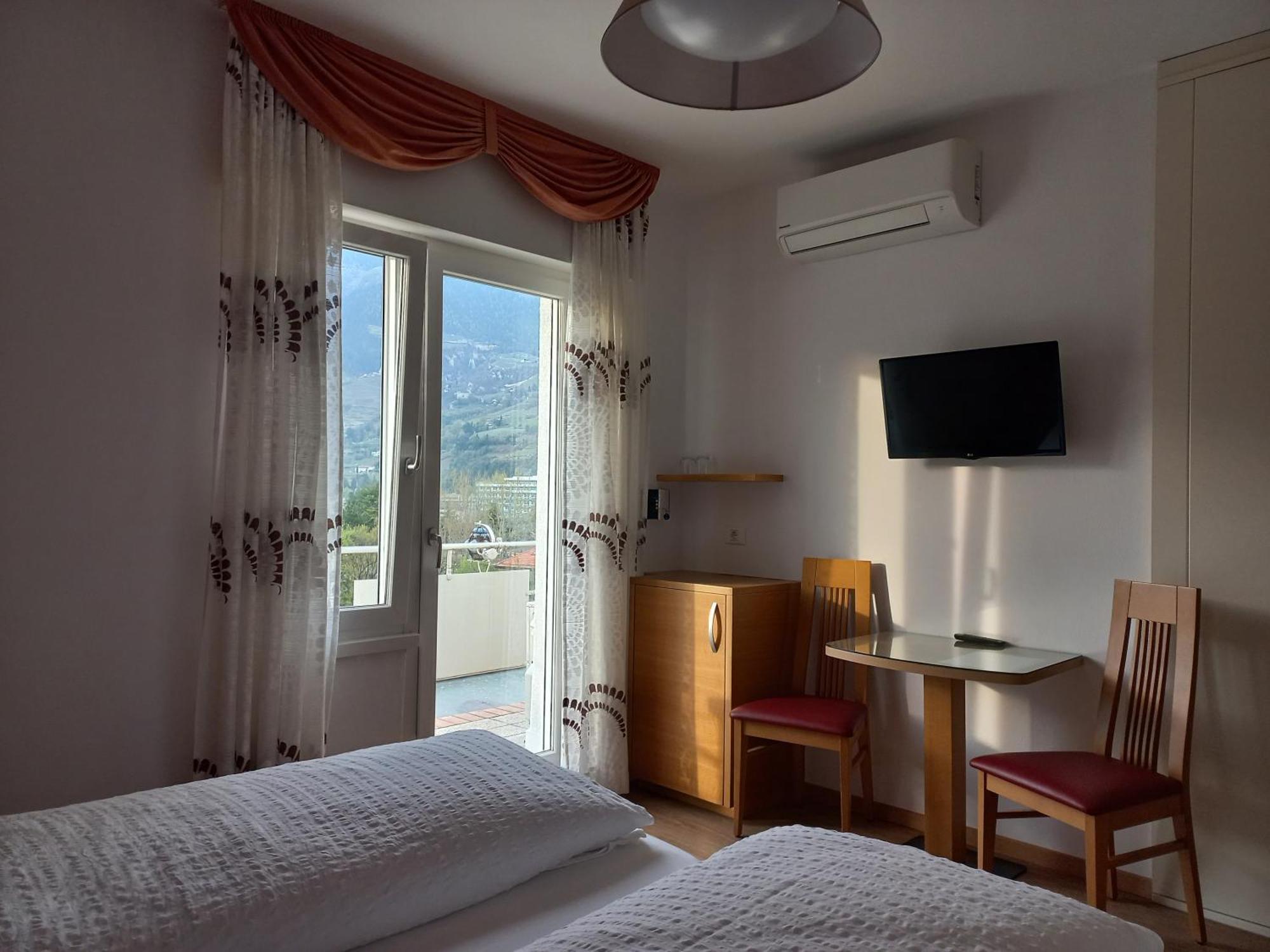 Hotel Lux Merano Szoba fotó