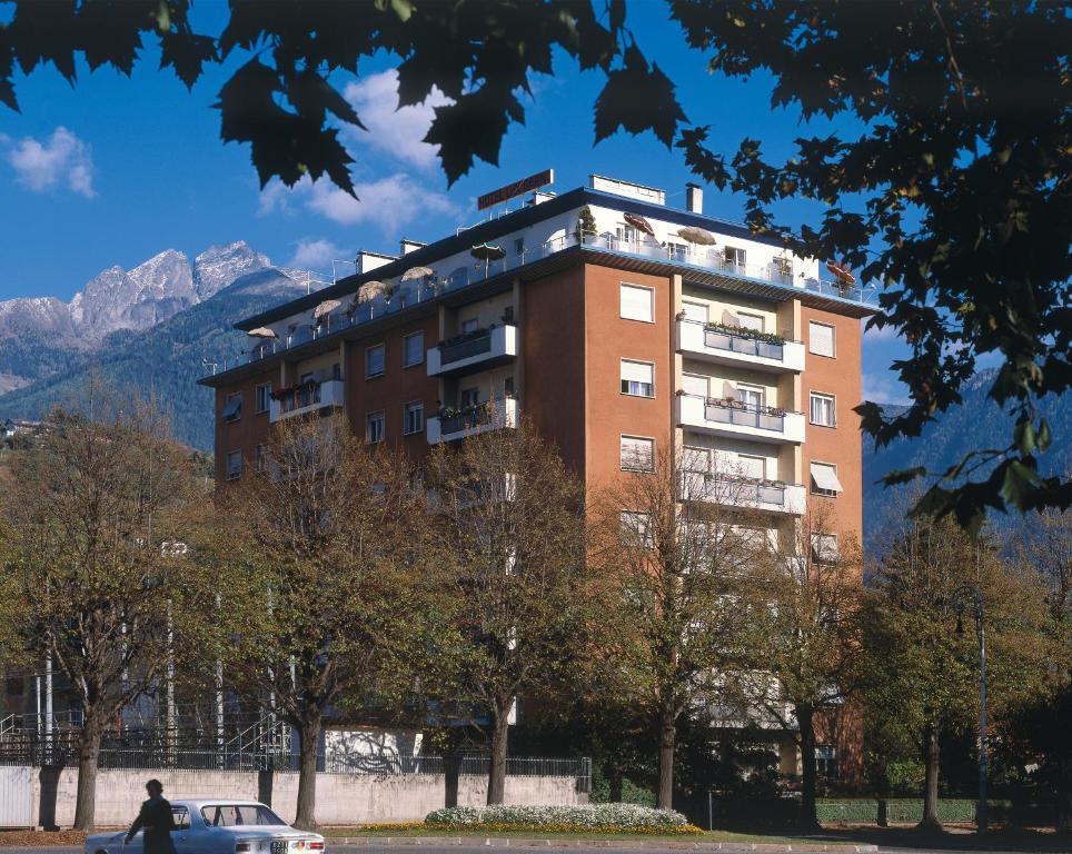 Hotel Lux Merano Kültér fotó