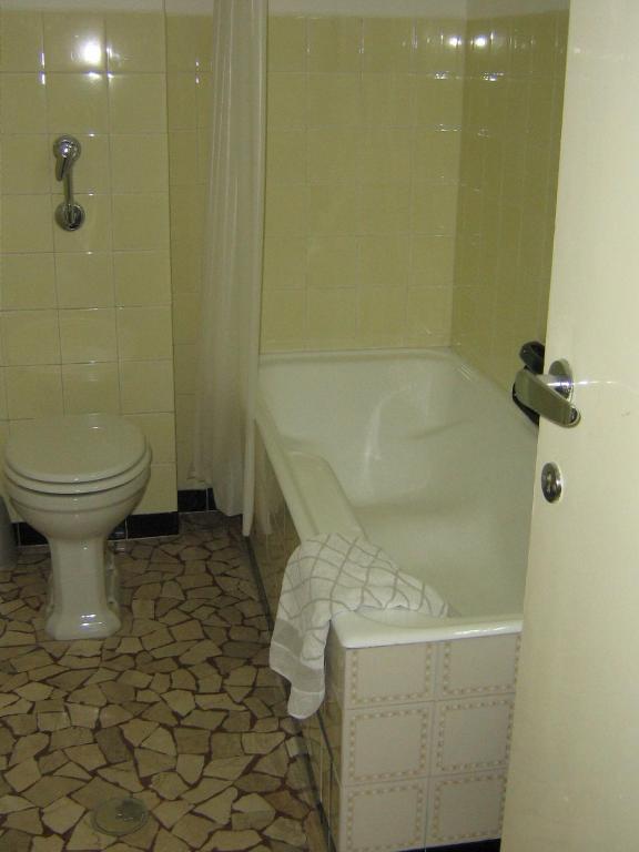 Hotel Lux Merano Szoba fotó